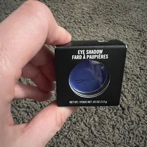 New ! Mac eyeshadow